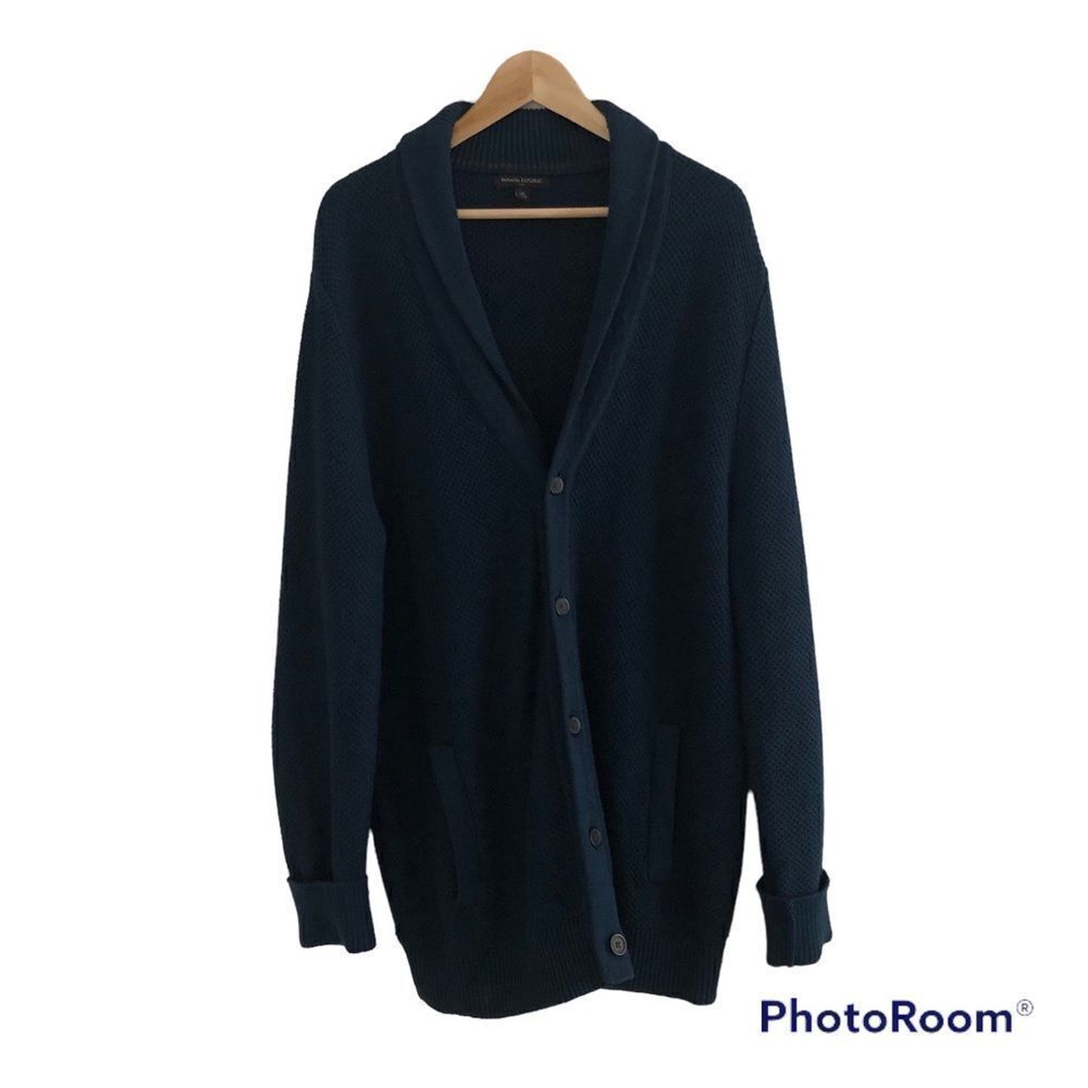 Banana Republic 100% cotton heavy weight button down cardigan academic style